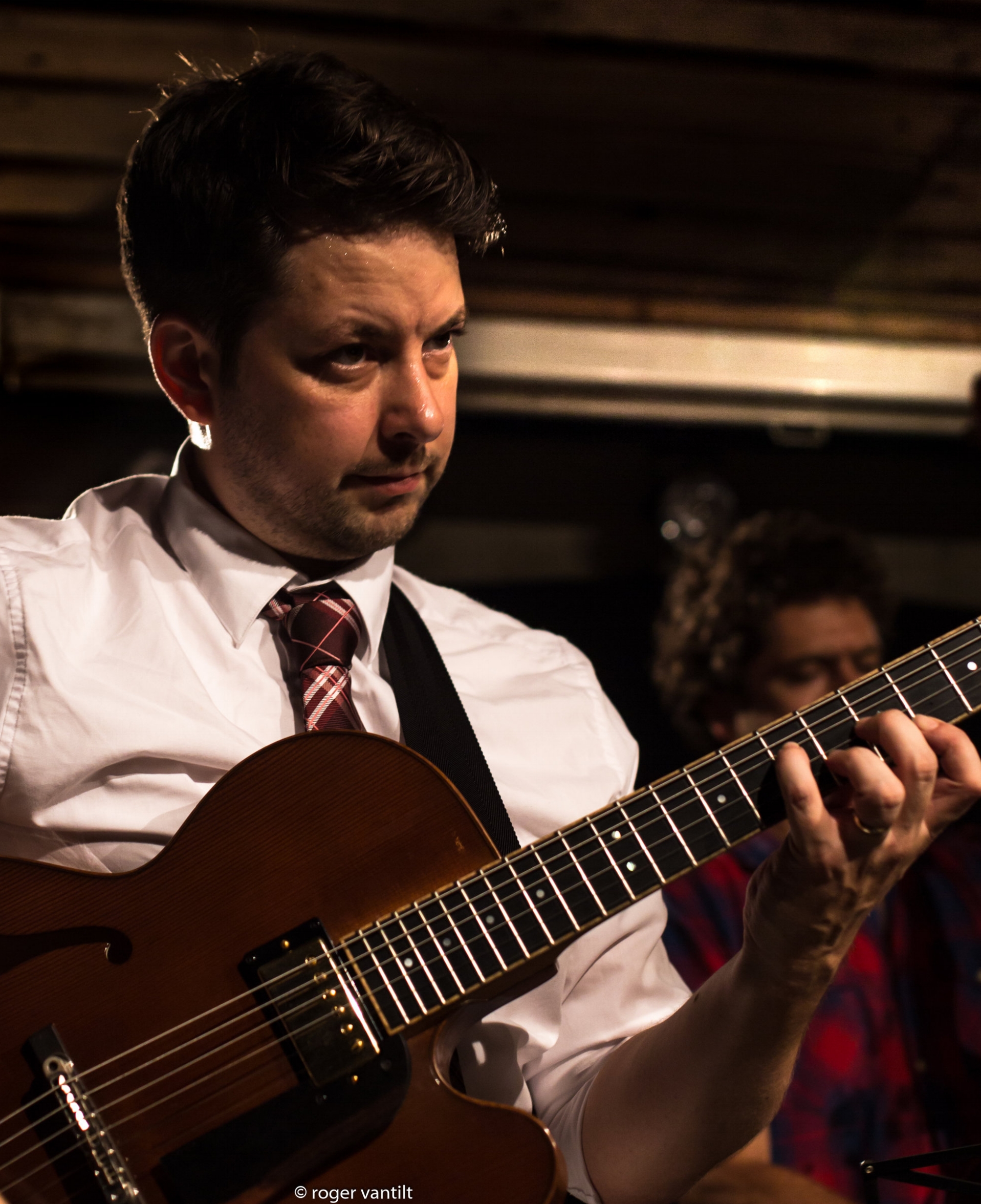 Lage Lund playing guitar
